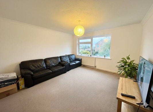2 🛏️ 1 🛁 | Cornwall Road, Uxbridge, UB8