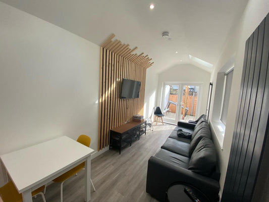 6 🛏️ 3 🛁 | Lawson Road, Southsea, Portsmouth, PO5