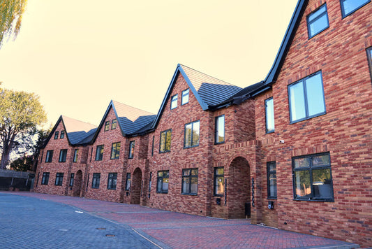 4 🛏️ 4 🛁 | Lampton Road, Hounslow, Middlesex, TW3