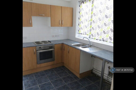 4 🛏️ 4 🛁 | Collins Street, Bristol, BS11