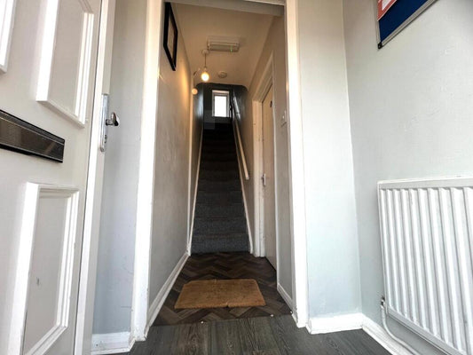 6 🛏️ 2 🛁 | West Road, West Drayton, Middlesex, UB7