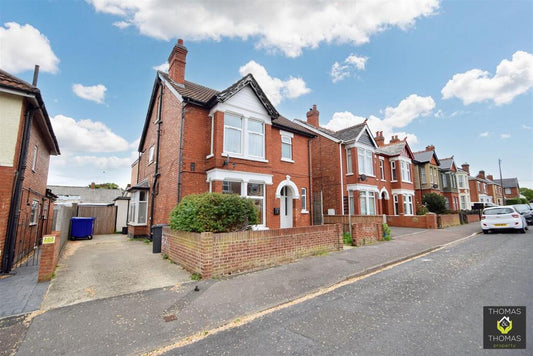 6 🛏️ 7 🛁 | Linden Road, Gloucester