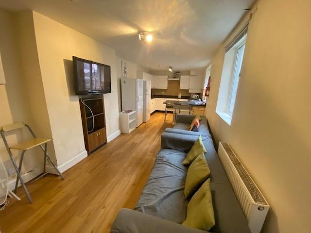 6 🛏️ 2 🛁 | St. Judes Road, Plymouth