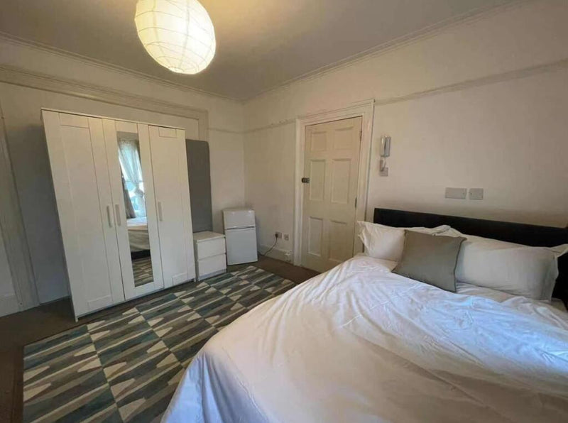 1 🛏️ 1 🛁 | 43 Russell Square, Brighton, BN1 2EF, United Kingdom
