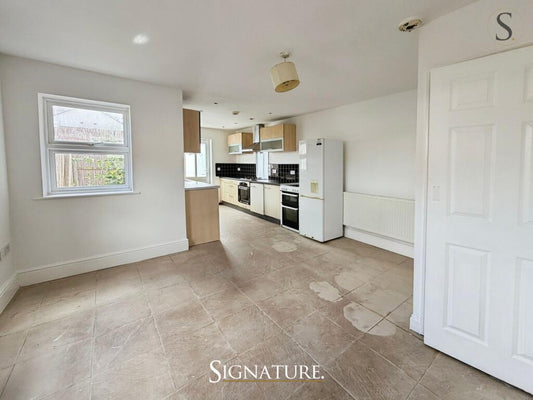 4 🛏️ 4 🛁 | 11 Lothair Road