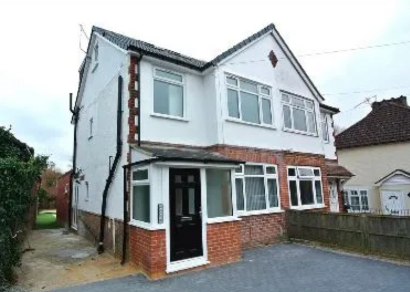 6 🛏️ 6 🛁 | Albert Road, Egham, Surrey, TW20