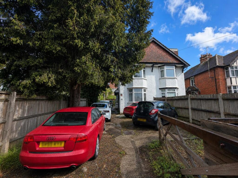 4 🛏️ 1 🛁 | Micklefield Road, High Wycombe