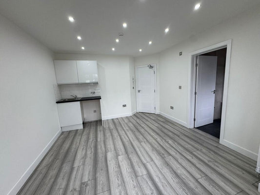 5 🛏️ 5 🛁 | Oak Road, West Bromwich, B70