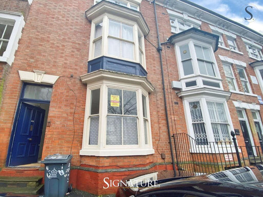 5 🛏️ 1 🛁 | 43 Evington Road