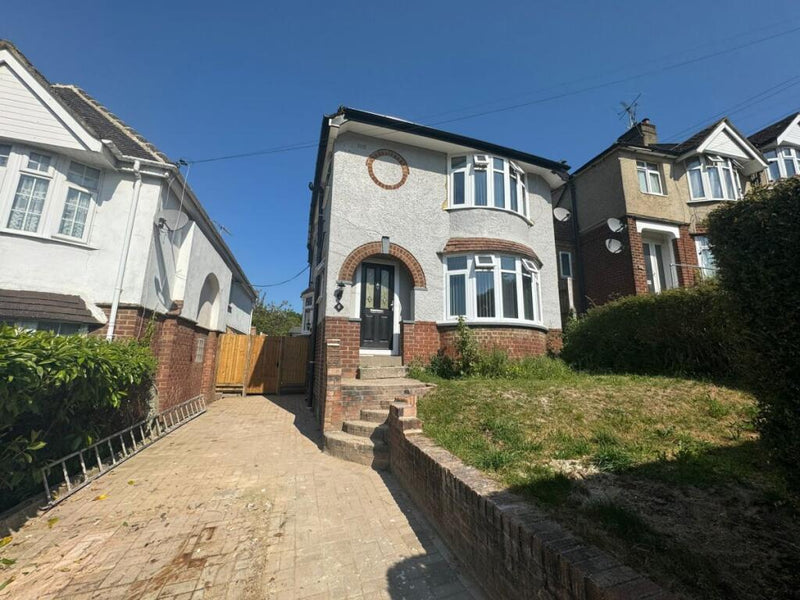 6 🛏️ 3 🛁 | Hillview Road, High Wycombe