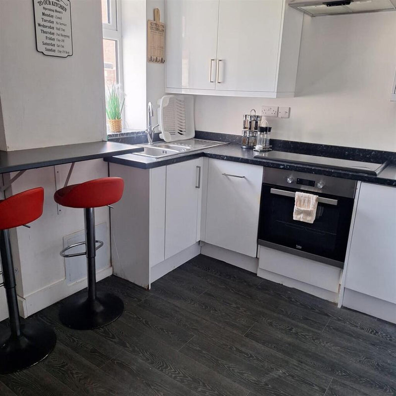 6 🛏️ 2 🛁 | Sydenham Road, Smethwick