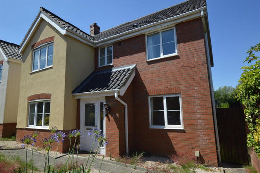 6 🛏️ 2 🛁 | Rimer Close, Norwich