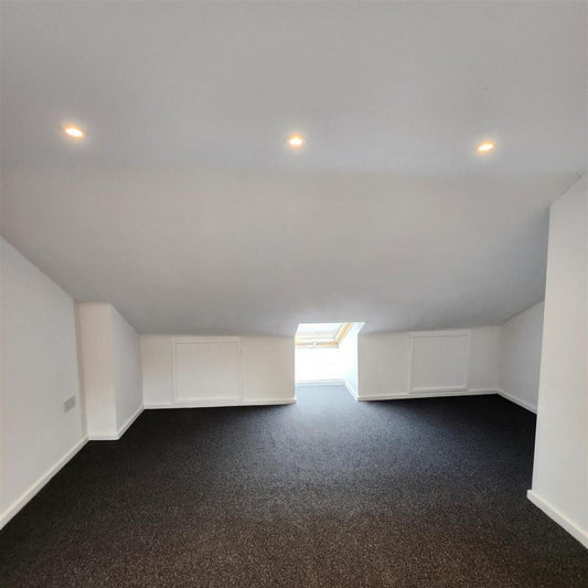 5 🛏️ 1 🛁 | Marsh Lane, West Bromwich