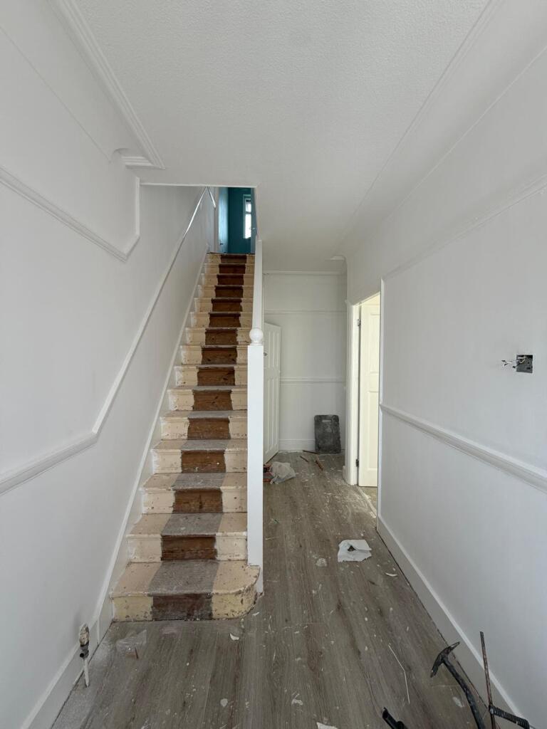 4 🛏️ 1 🛁 | Charles Road Romford RM6 4NH