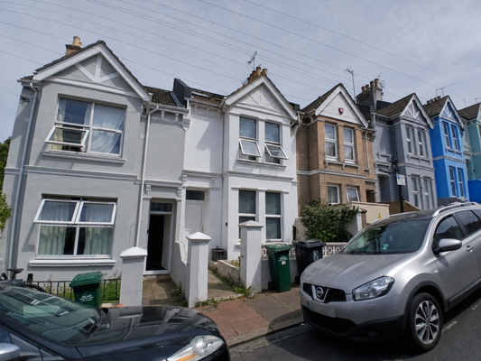 1 🛏️ 3 🛁 | Brading Road, Brighton, BN2