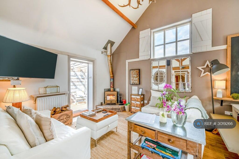2 🛏️ 2 🛁 | Cholmondeley Road, Wrenbury, CW5