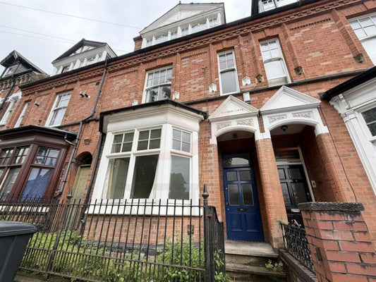 5 🛏️ 3 🛁 | College Avenue, Highfields, Leicester